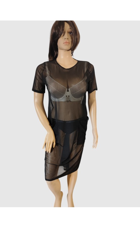 Robe noire transparente Zara Trafaluc T.M - Occasion en très bon état Robe noire transparente Zara Trafaluc T.M - Occasion en très bon état